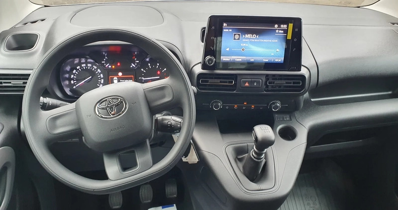 Toyota Proace City Verso cena 124900 przebieg: 20, rok produkcji 2022 z Pińczów małe 326